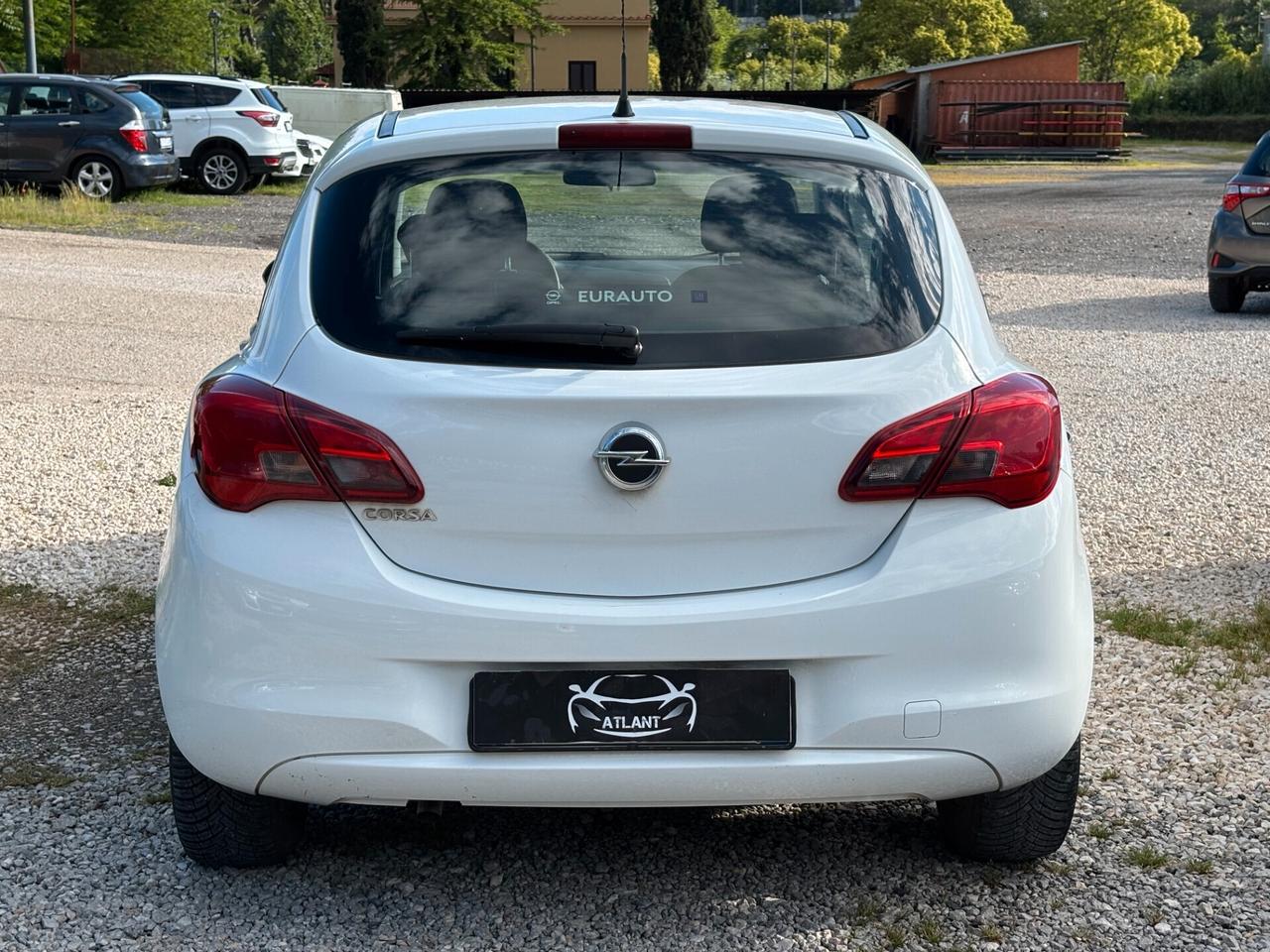 Opel Corsa 1.2 3 porte b-color