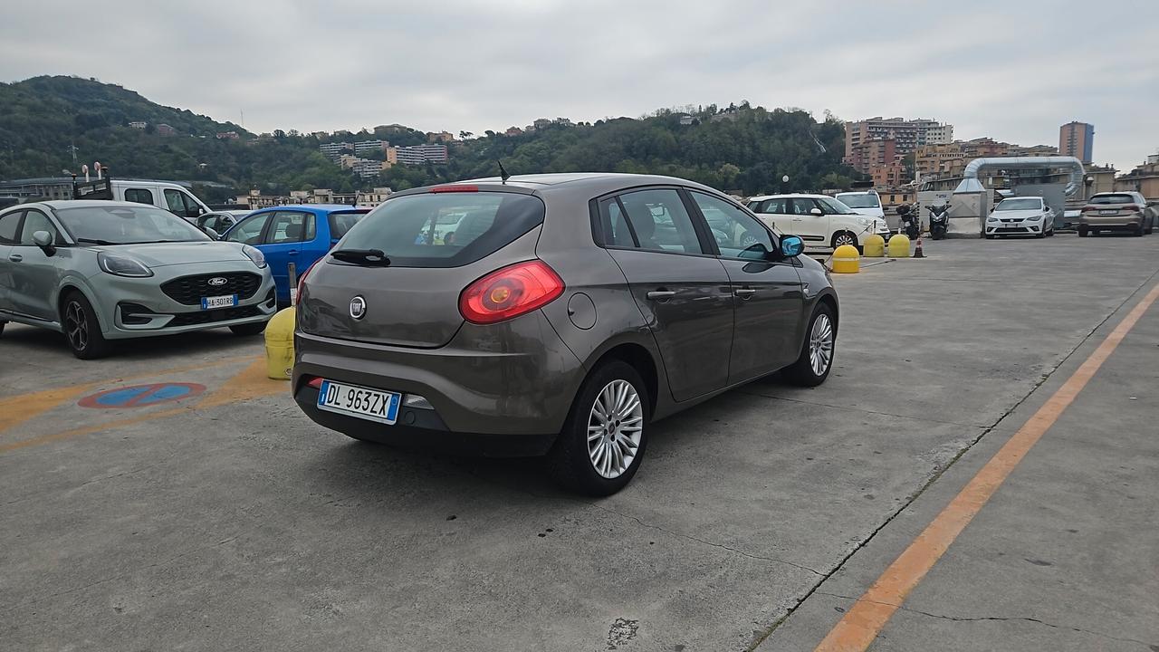 FIAT BRAVO 1.9 MJT 120cv – PERFETTA – TENUTA DA AMATORE Vendo splendida Fiat Bravo 1.9
