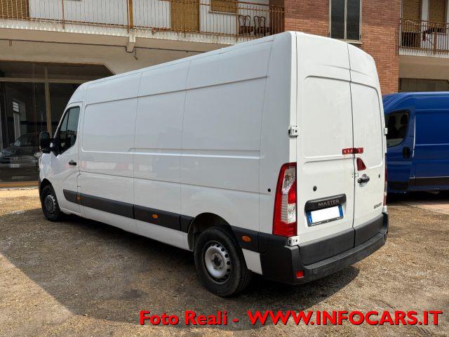 RENAULT Master T35 2.3 dCi 135 CV PASSO LUNGO