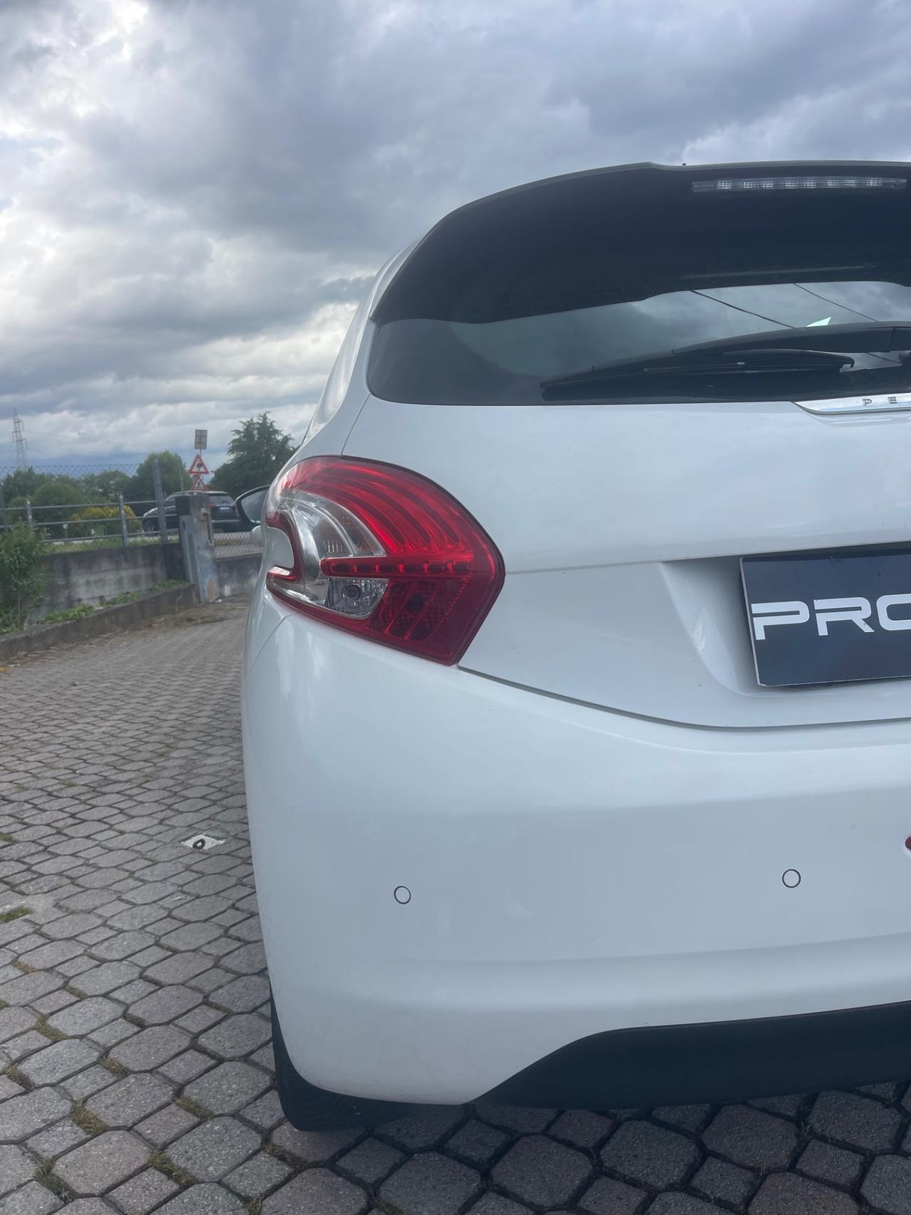 Peugeot 208 PureTech 82 ETG5 S&S 5 porte Allure