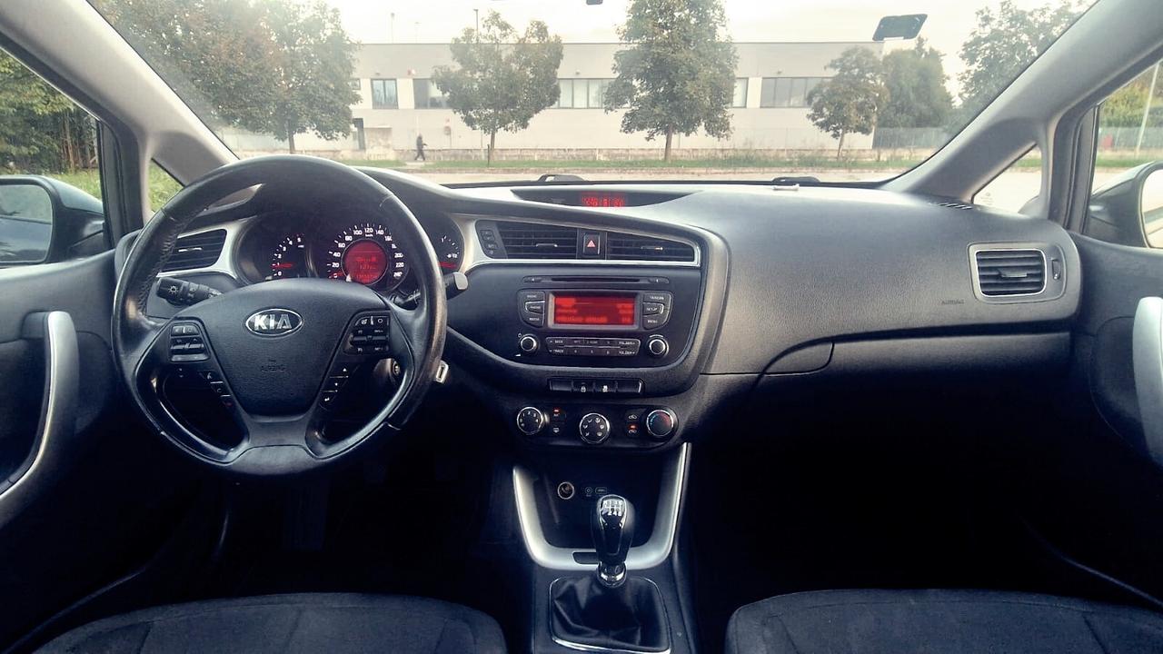 Kia Ceed cee'd 1.6 CRDi 110CV 5 porte