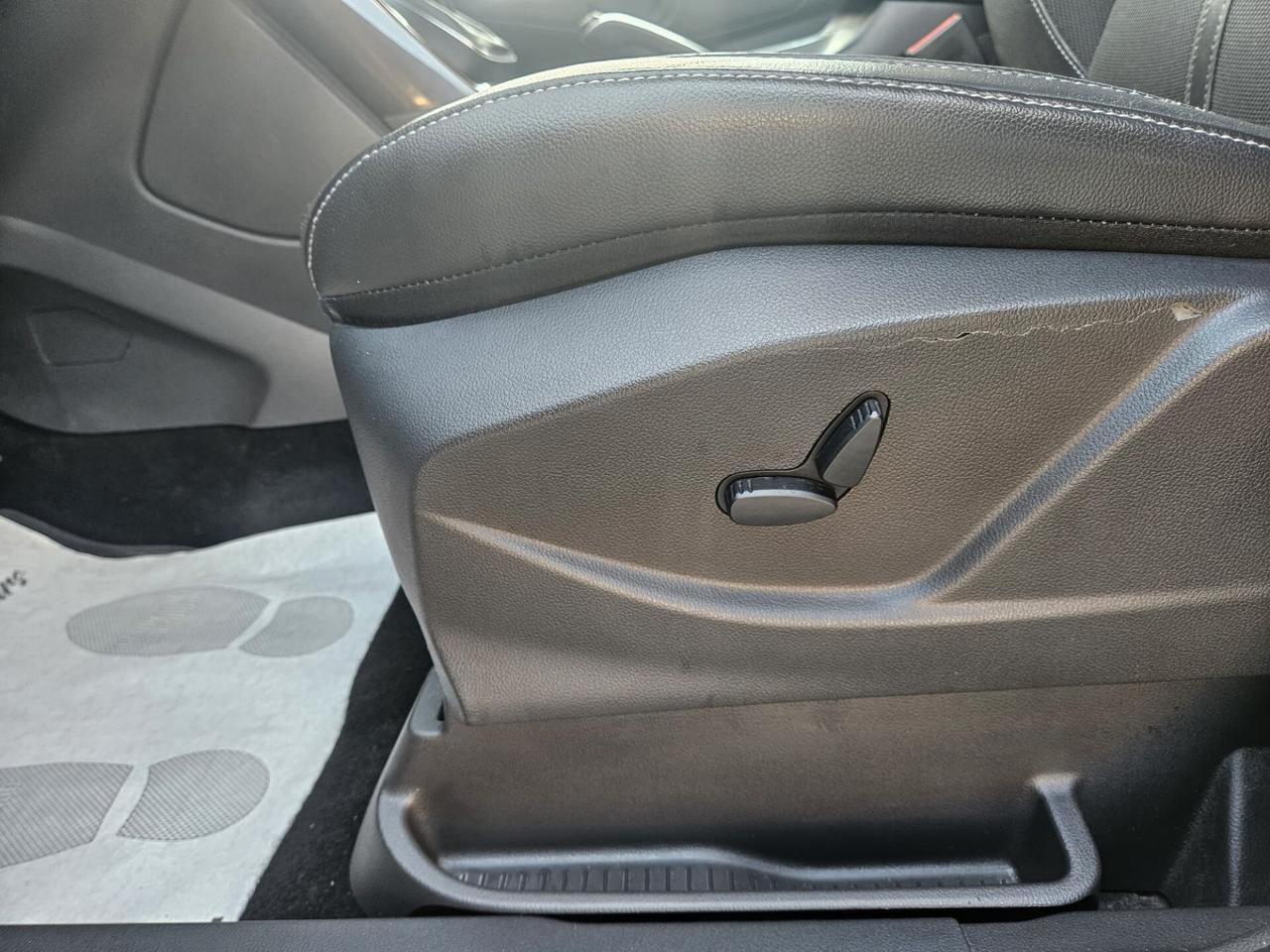 Ford C-max 1.5 120cv tdci 88kw Titanium X