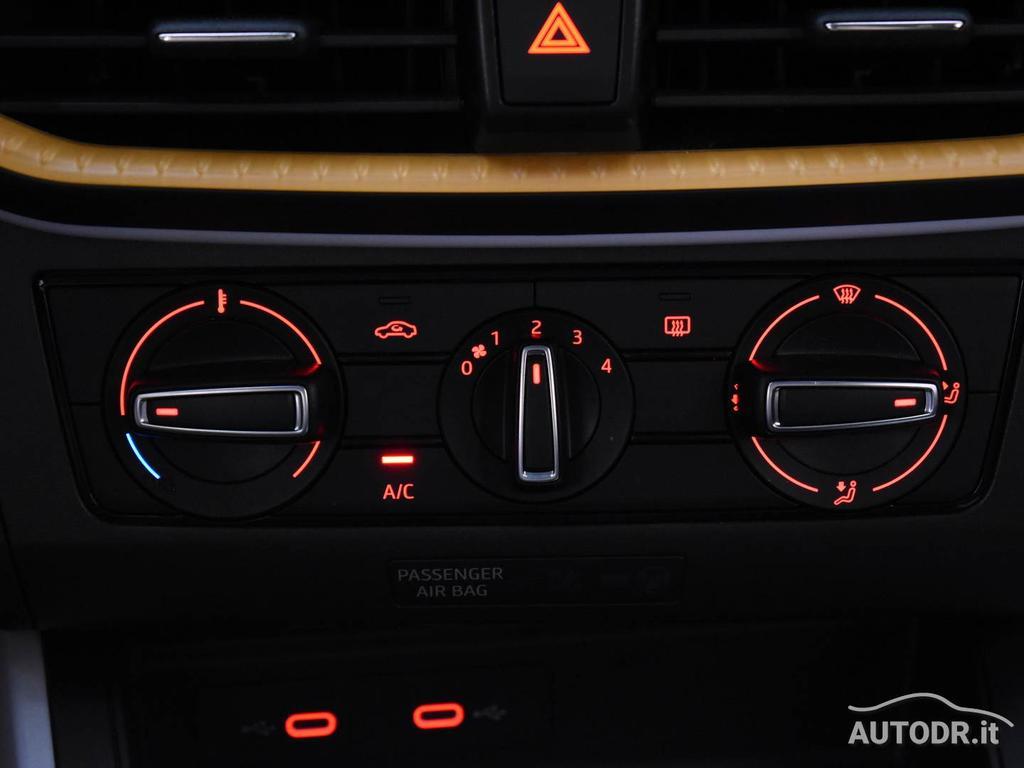 Seat Arona 1.0 TGI 90cv Style Fari LED, Virtual, Km certificati, Uniproprietario