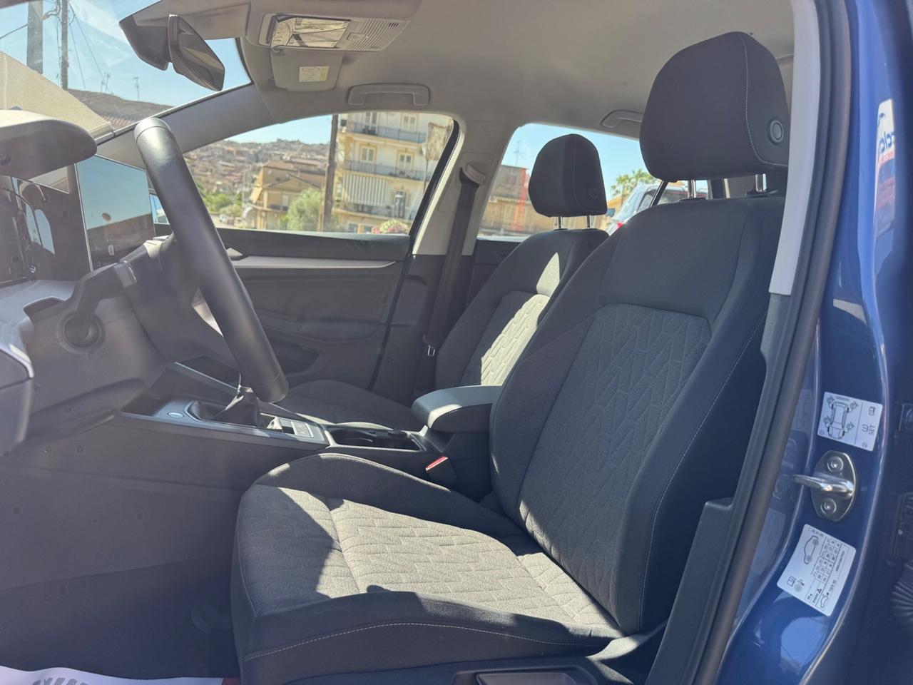 VOLKSWAGEN GOLF 8 2.0 TDI 11 CV LIFE FULL NEO PATENTATI IVA