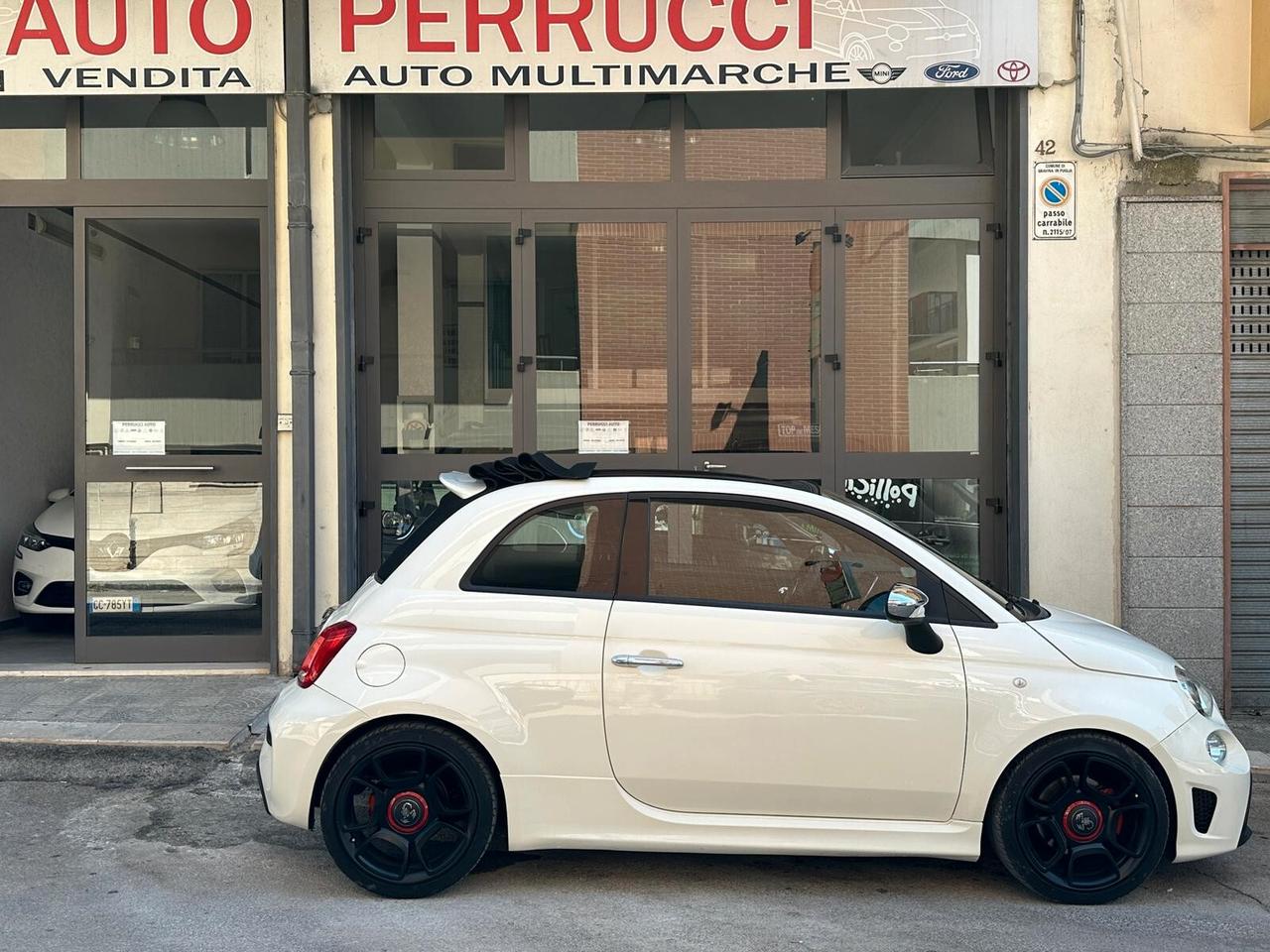 Abarth 500C 1.4 Turbo T-Jet Custom