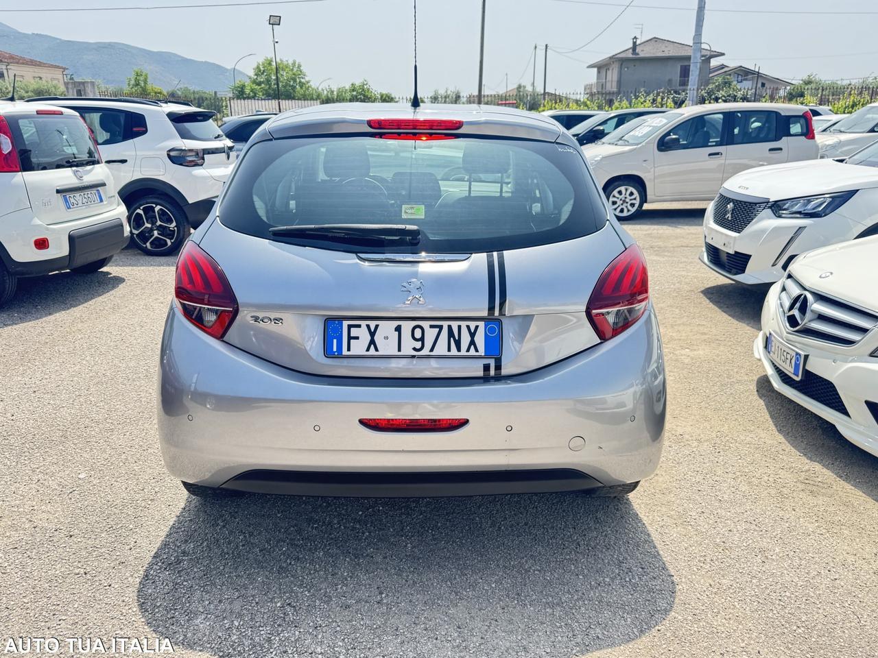PEUGEOT 2008 1.2 BENZINA ADATTA NEOPATENTATI