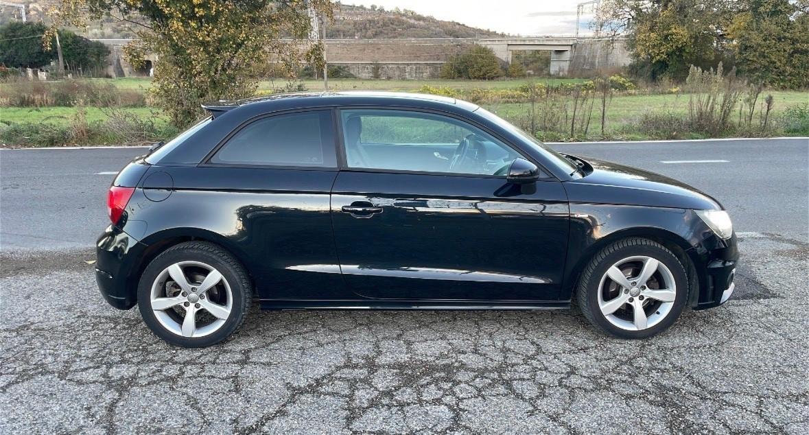 Audi A1 1.6 Diesel Cambio Automatico Neopat 2014