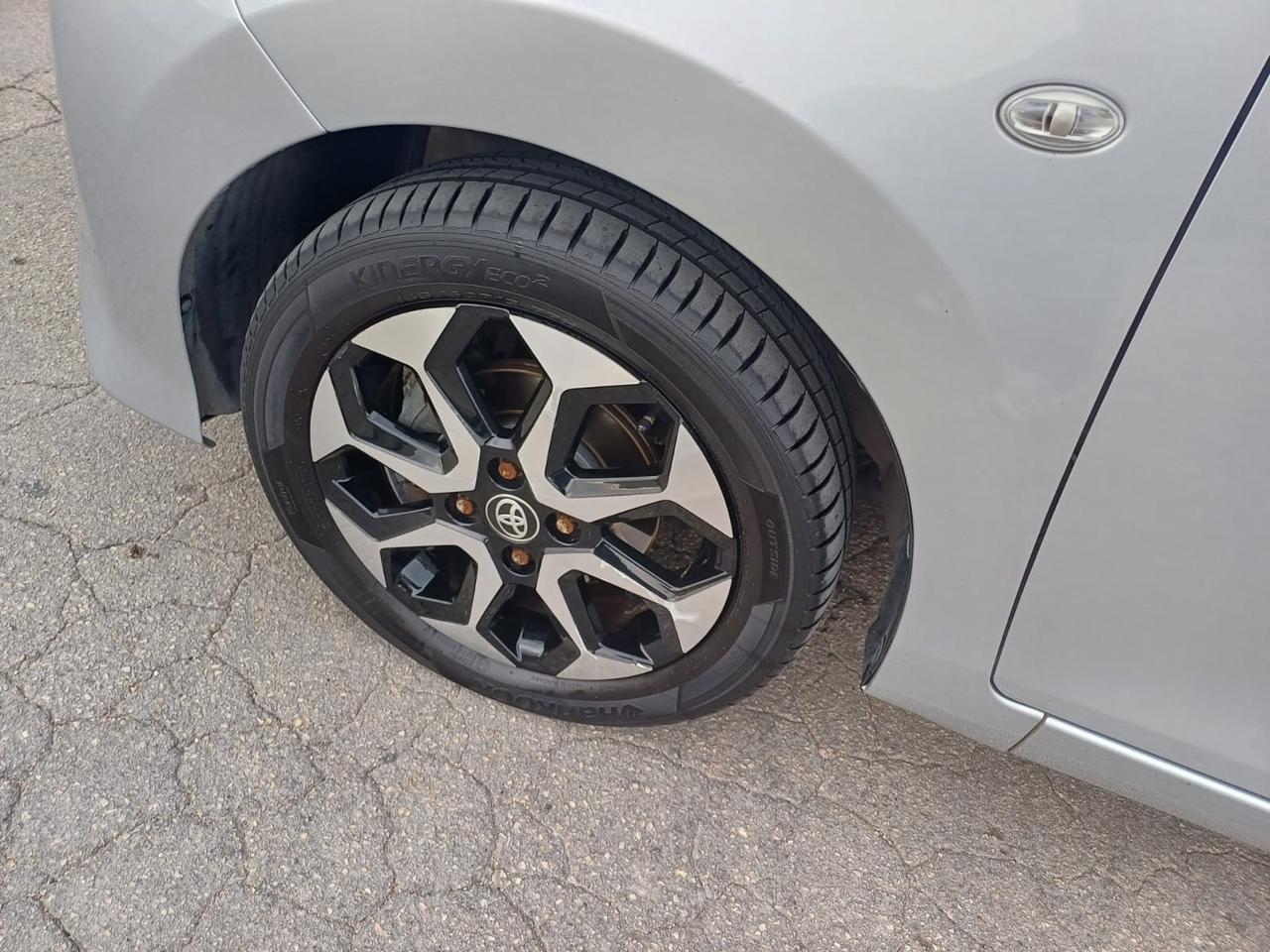 Toyota Aygo 1.0 VVT-i 72 CV 5 porte x-clusiv