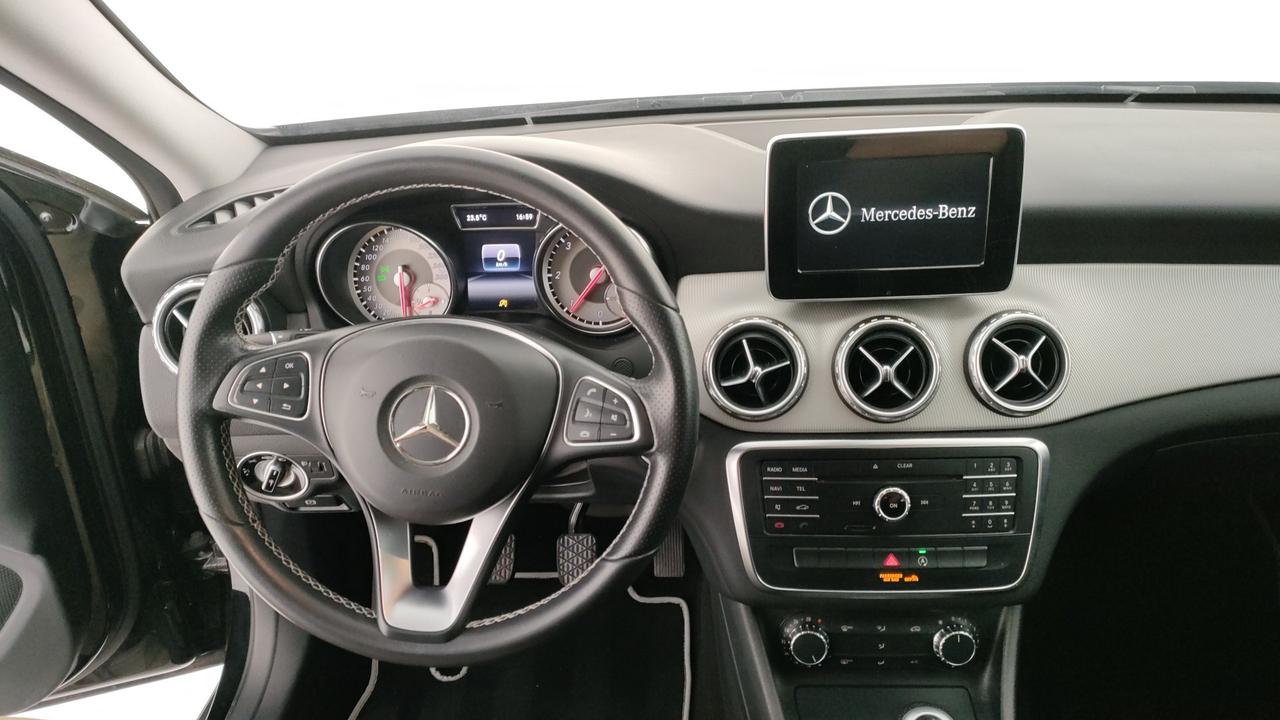 Mercedes-Benz GLA 180 d (cdi) Sport