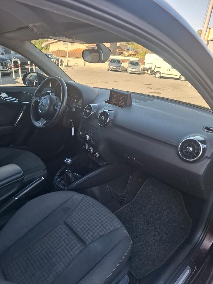 Audi A1 1.6 TDI 90CV S LINE EDITION - 2013