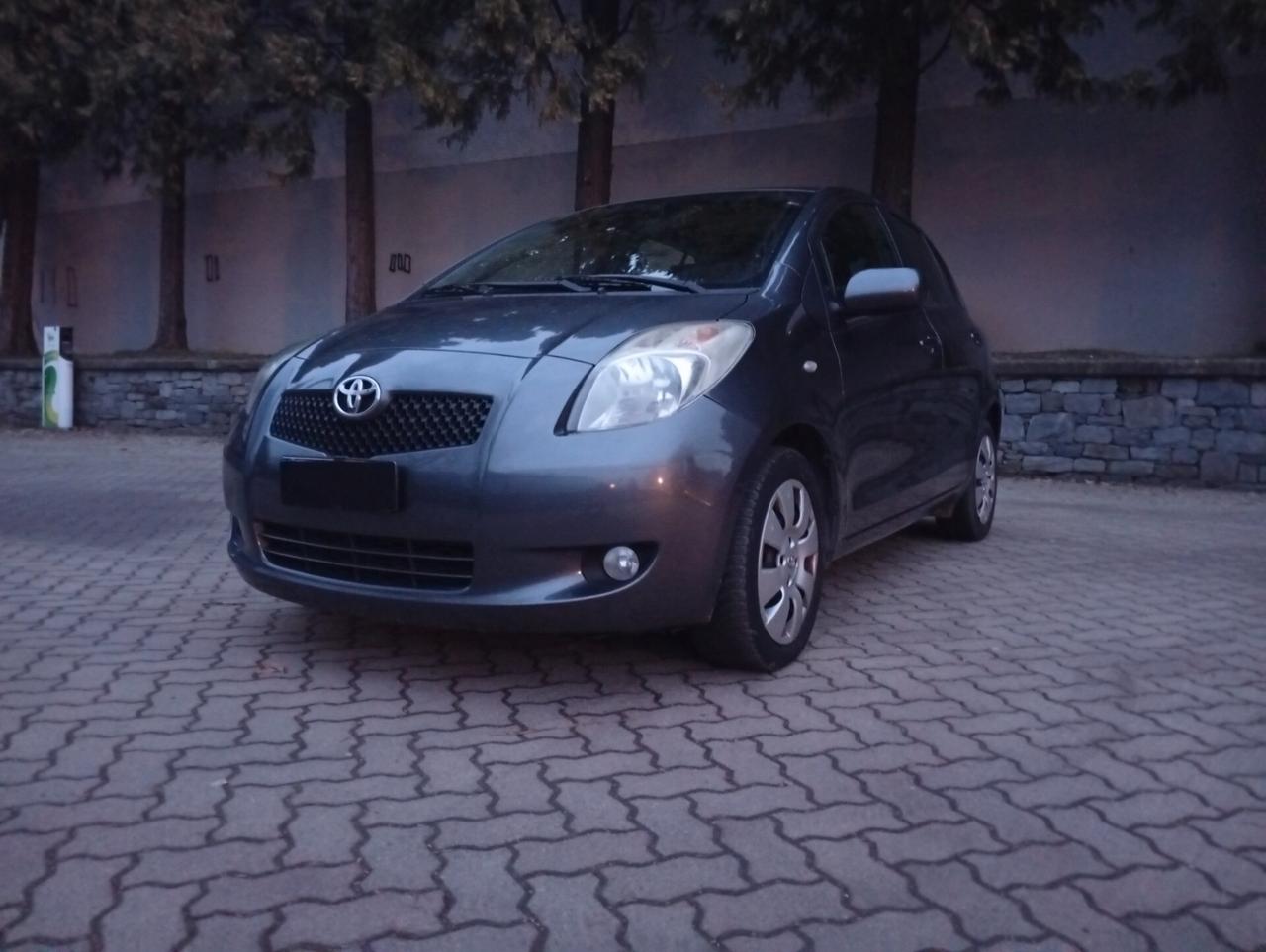 Toyota Yaris 1.3 5 porte Sol