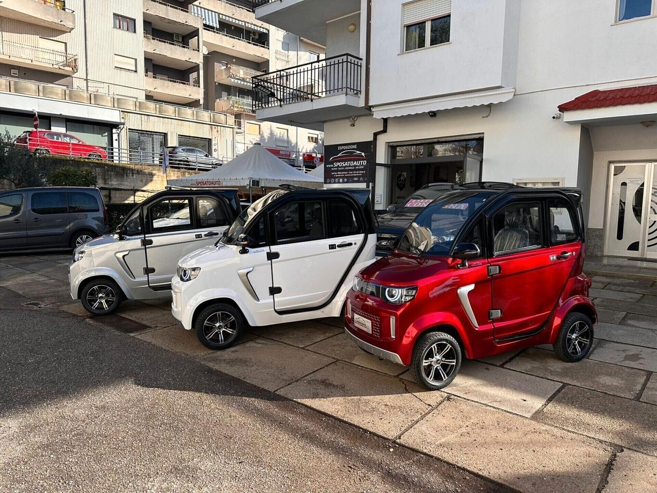 MICRO CAR ELETTRICA MINI - SI GUIDA SENZA PATENTE -