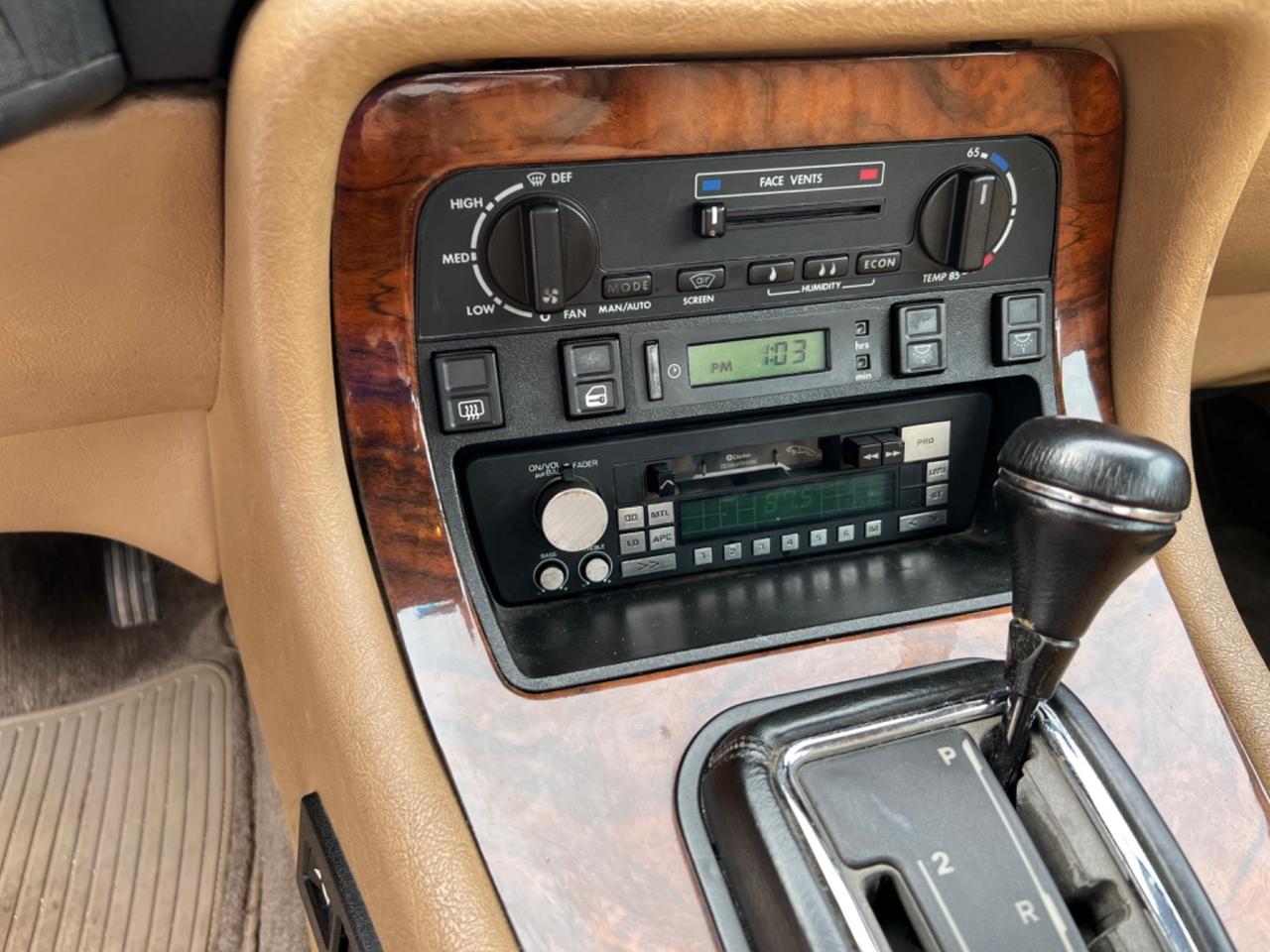 Jaguar XJ XJ6 4.0