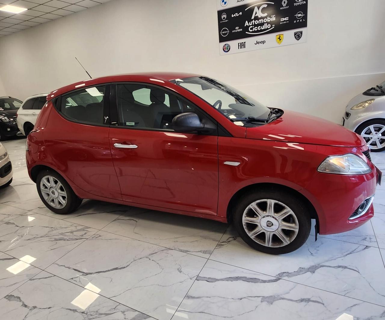 Lancia Ypsilon 1.2 69 CV 5 porte Platinum