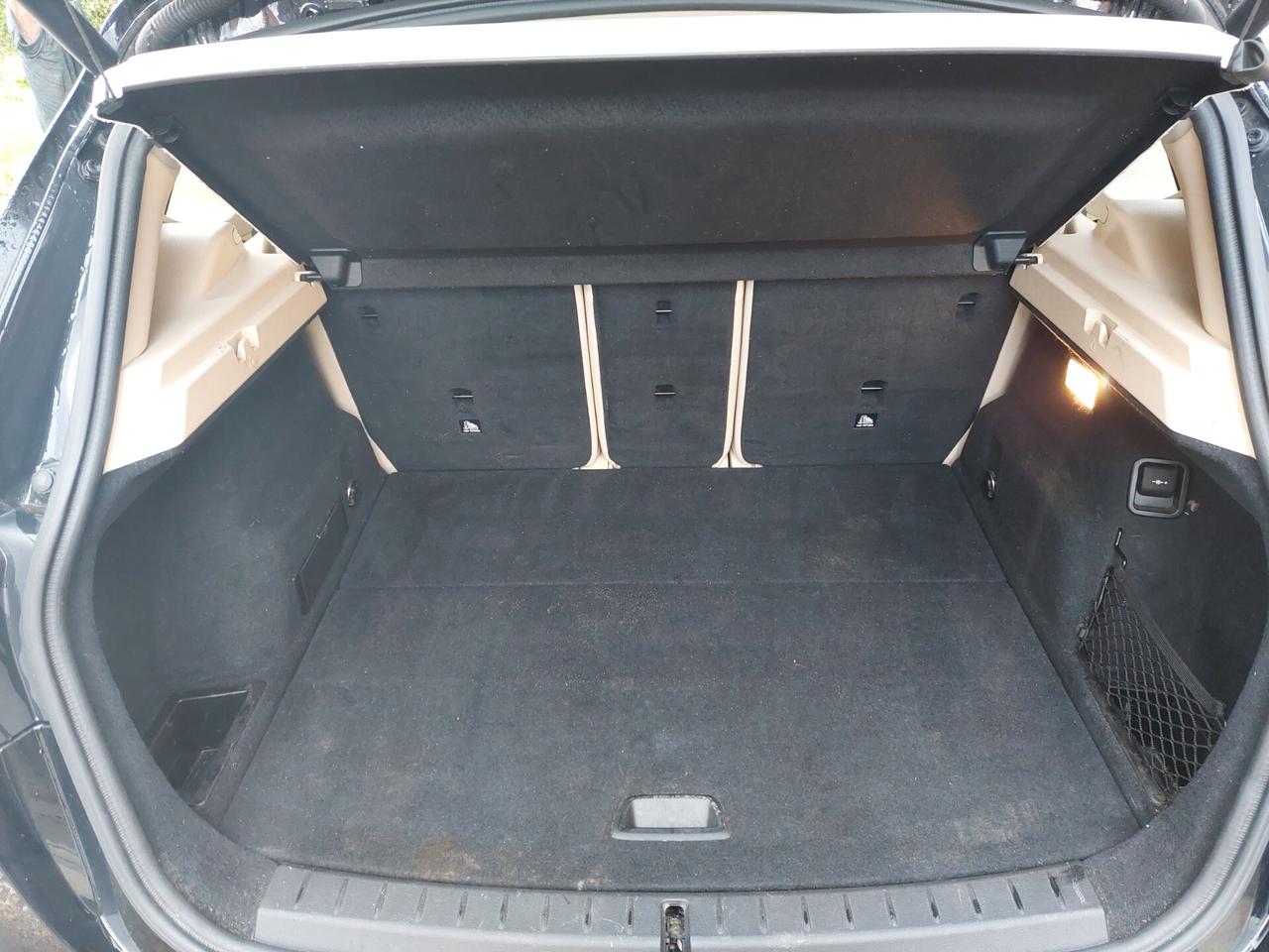 BMW Serie 2 Act. Tourer 216d Advant. Automat.-2015