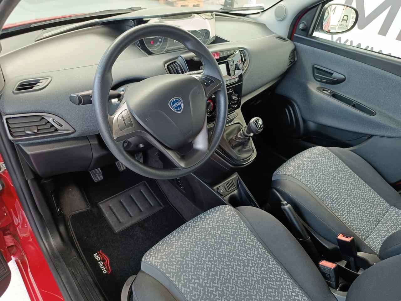 Lancia Ypsilon 1.0 FireFly 5 porte S&S Hybrid Ecochic Gold