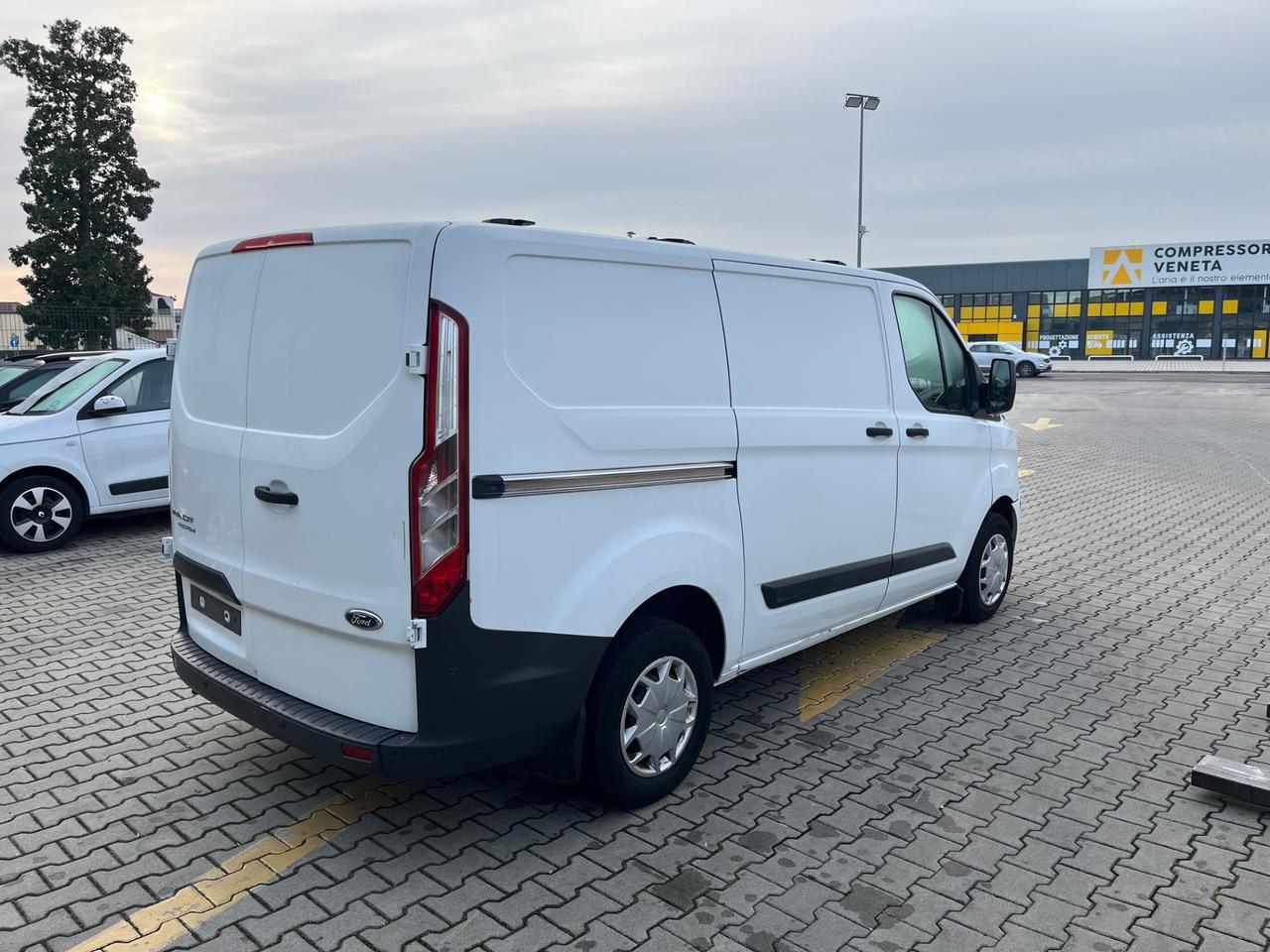 Ford Transit Custom Transit Custom 330 2.2 TDCi 125CV PL Furgone Entry