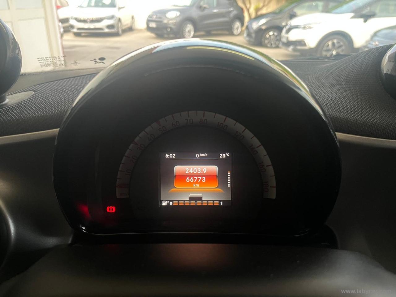 SMART forfour 70 1.0 twinamic Passion AUTOMATICA CON SOLI 65.000KM!