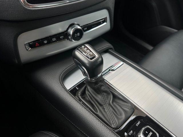VOLVO XC90 D5 AWD Geartronic Momentum