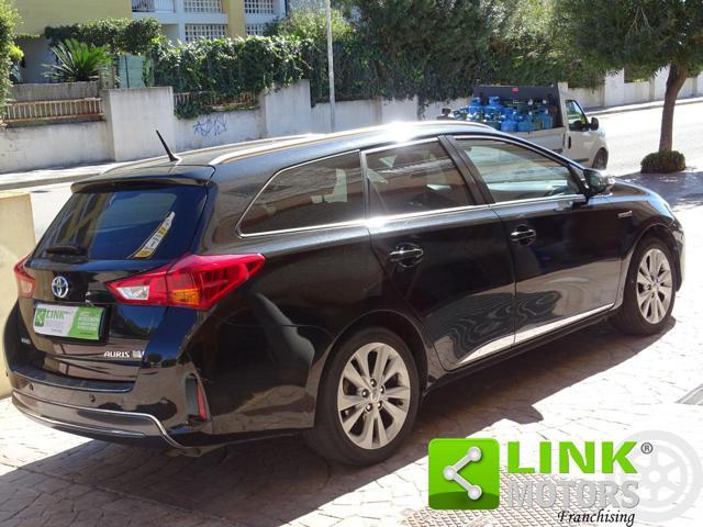 TOYOTA Auris Touring Sports 1.8 HYBRID/BENZINA 136 CV LOUNGE