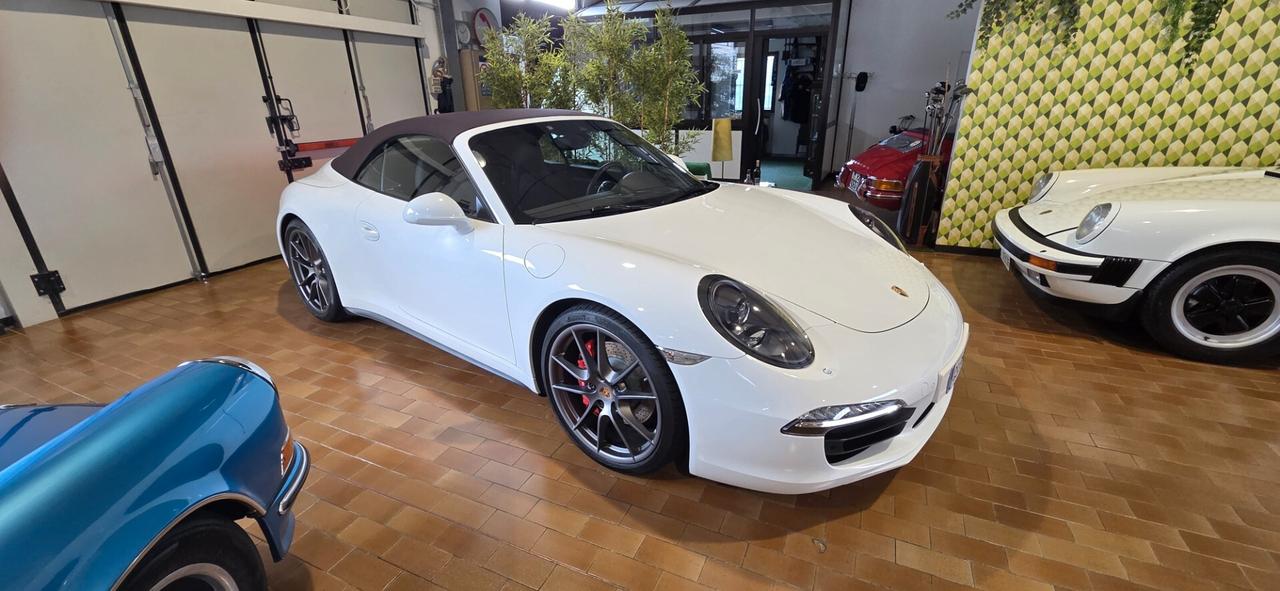 Porsche 911 991 Carrera 4S Cabriolet 3.8 Book service Sport Crono