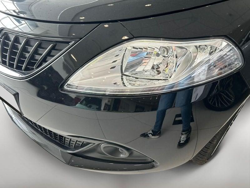 Lancia Ypsilon 1.0 firefly hybrid Oro s&s 70cv