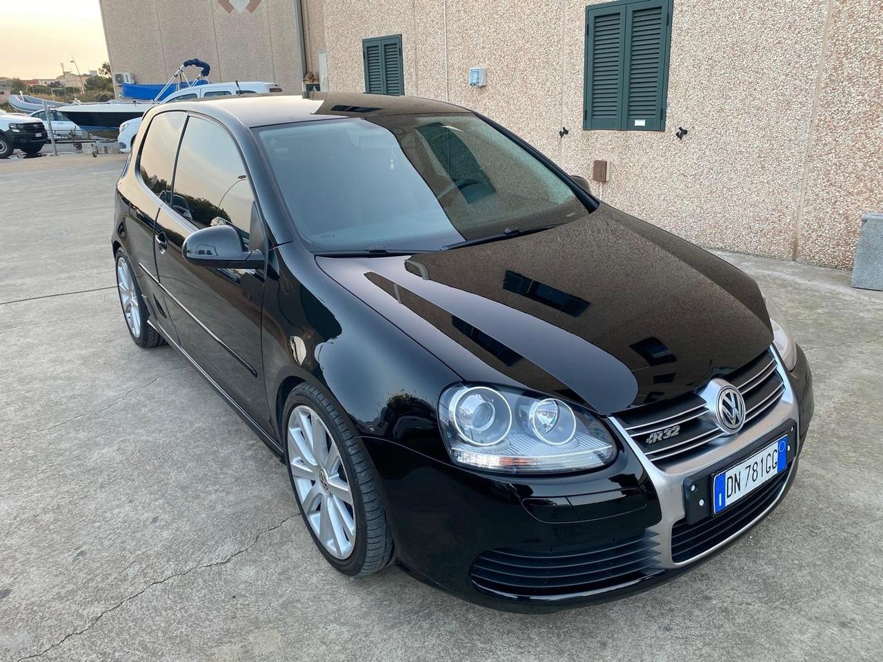 Volkswagen Golf 3.2 VR6 4mot. 3p.DSG R32