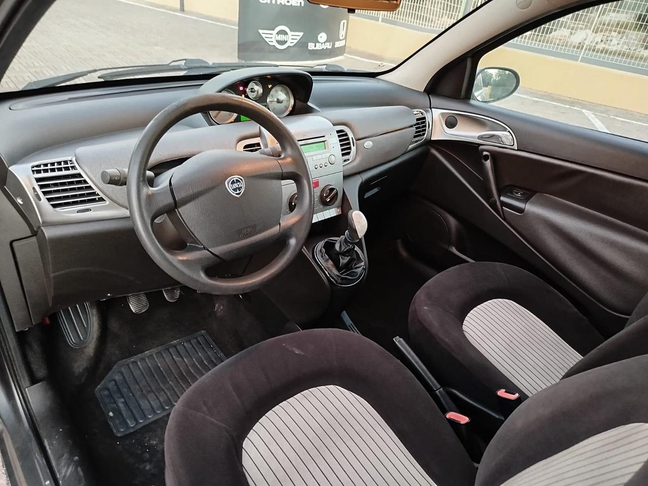 Lancia Ypsilon 1.2 Platino