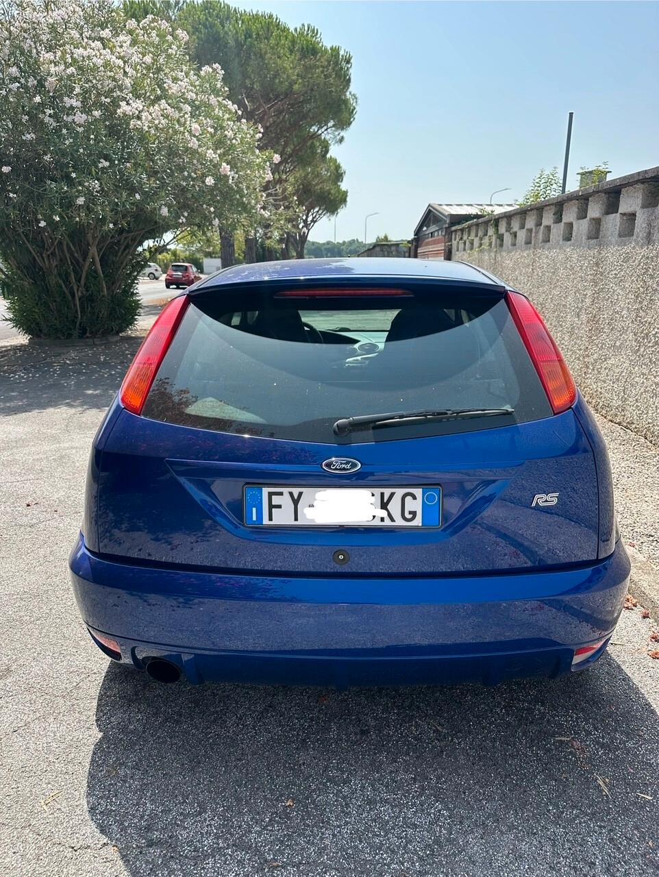 Ford Focus 2.0i 16V cat 3p. RS215
