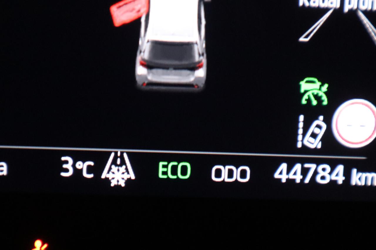 Toyota YARIS HYBRID LOUNGE AUTO TETTO PANORAMA PELLE CAMERA LED SOLO 45.000KM ANCHE GUIDABILE DA NEOPATENTATI
