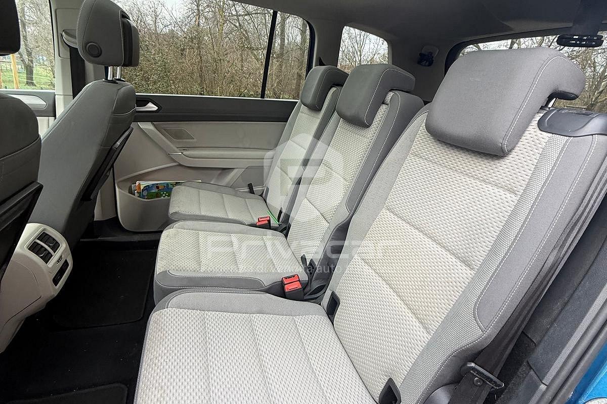 VOLKSWAGEN Touran 1.6 TDI 115 CV SCR DSG Business BlueMotion Technology