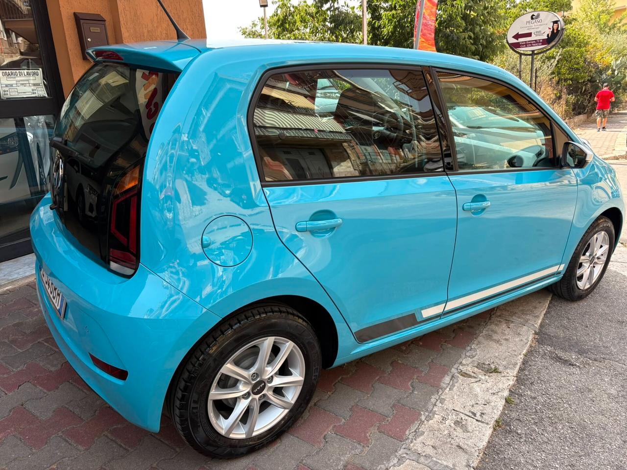 Volkswagen up! 1.0 5p. move