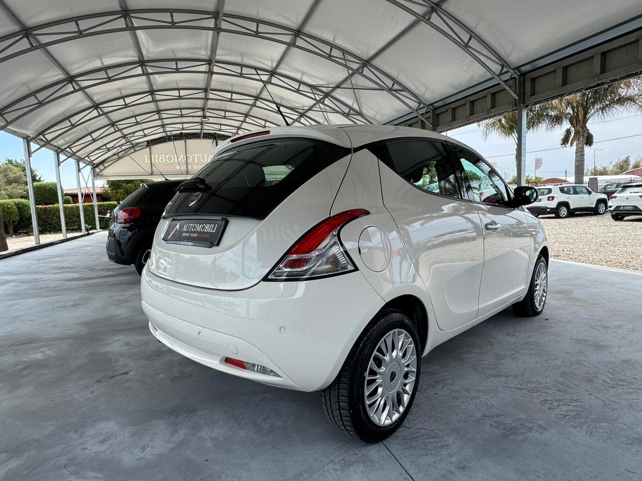 Lancia Ypsilon 1.2 69 CV 5 porte Gold