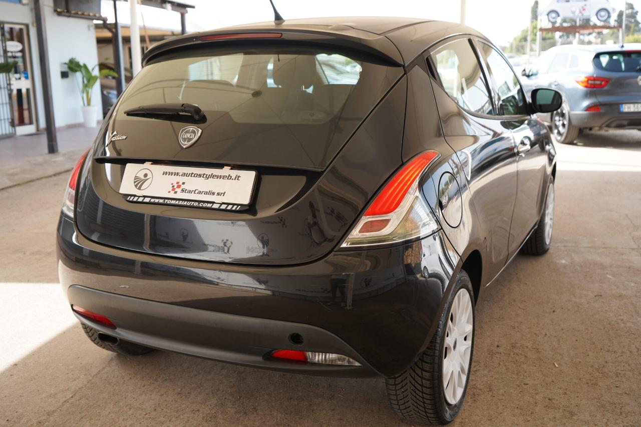 Lancia Ypsilon 1.2 69 CV Silver