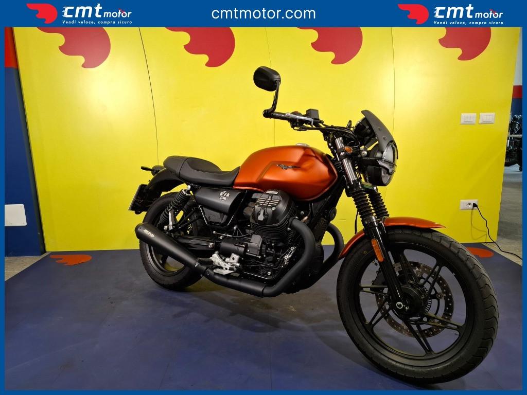 Moto Guzzi V7 - 2023