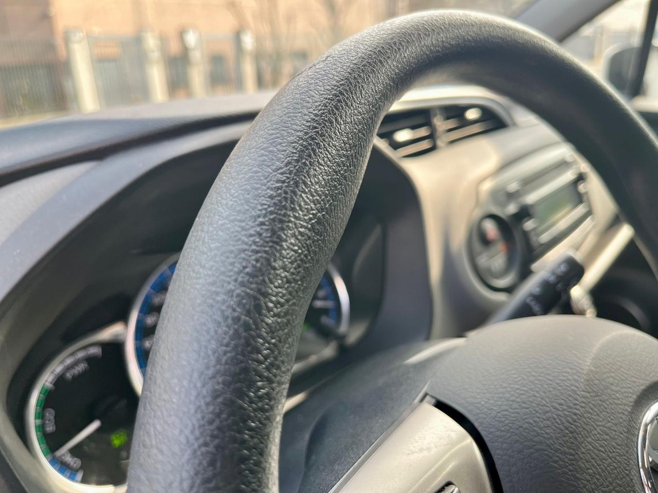 Toyota Yaris 1.5h 2015 61.000km pari al nuovo