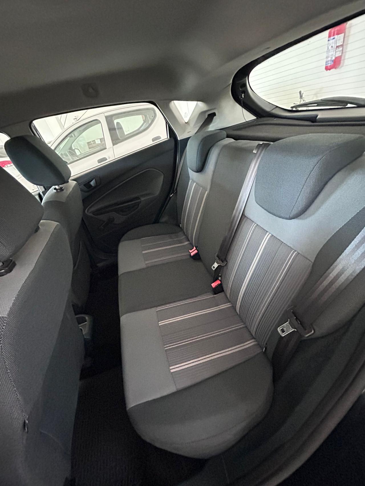 Ford Fiesta 1.4 TDCi 5p. Ghia