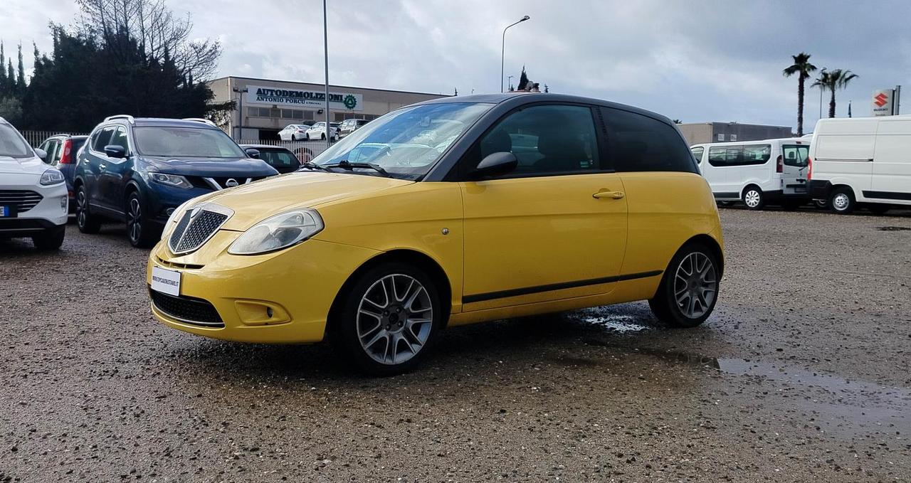 Lancia Ypsilon 3 Porte Ypsilon 1.3 mjt 16v Sport MomoDesign 105cv