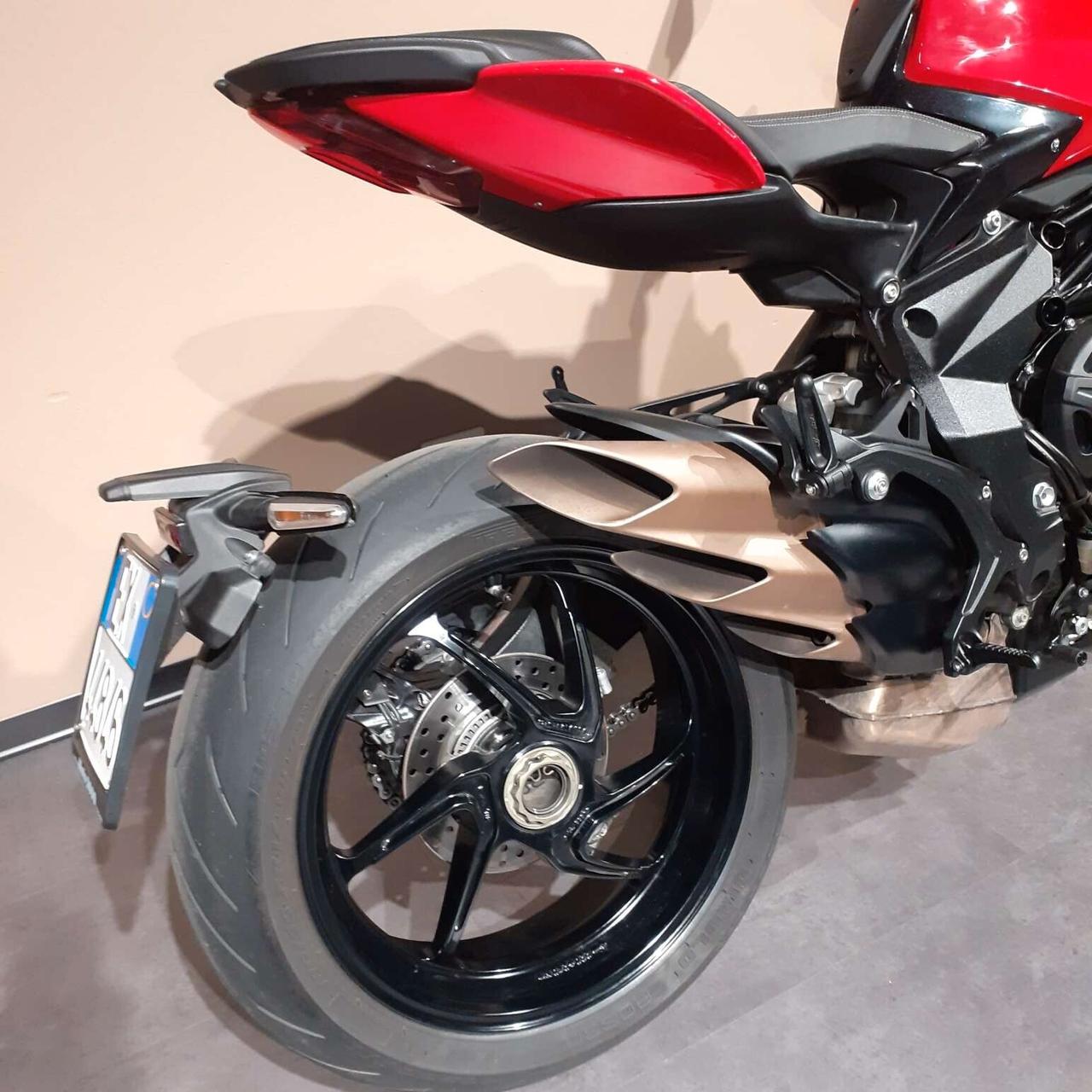 Mv Agusta Brutale 800 rosso