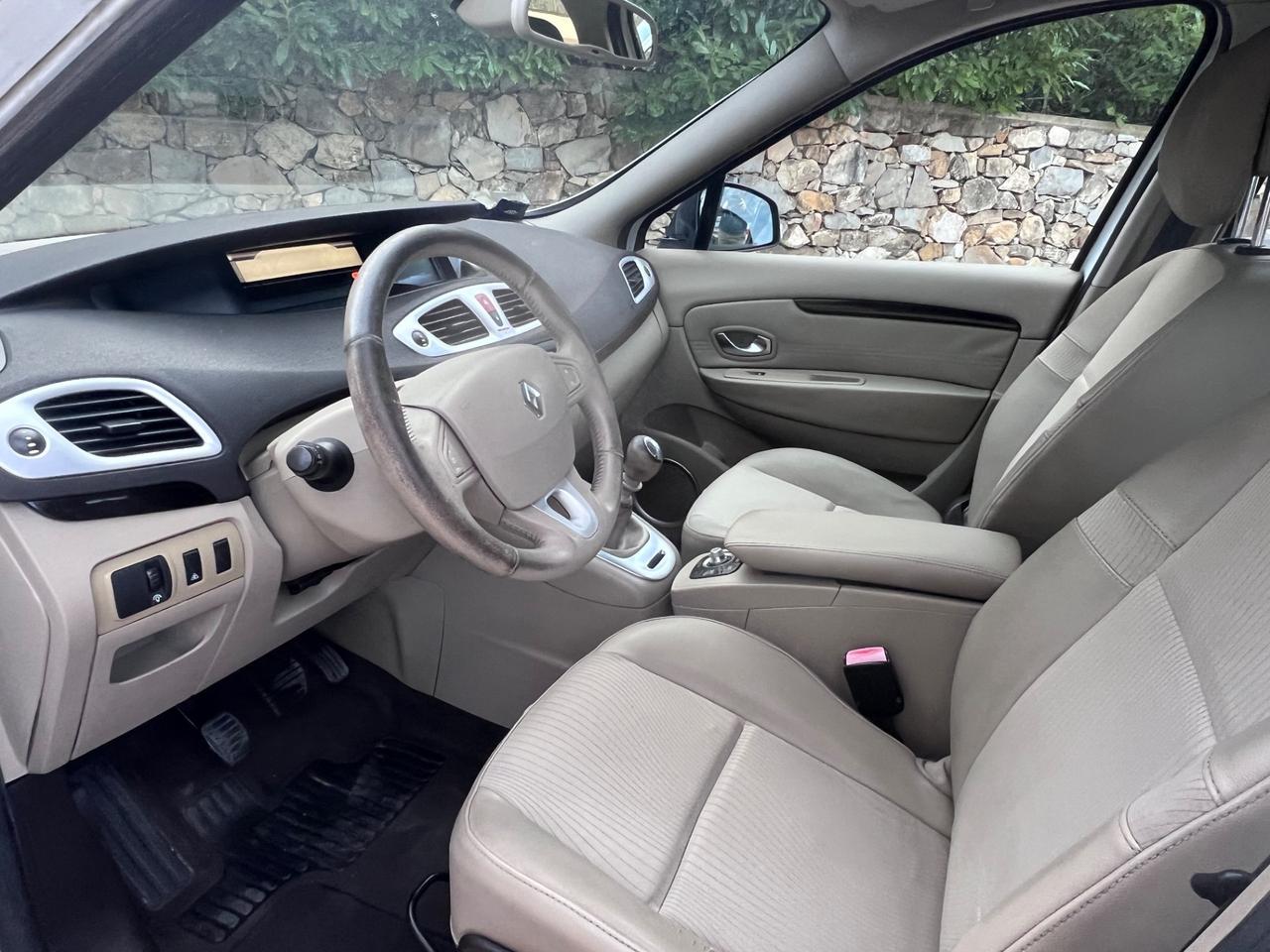 Renault Scenic Scénic X-Mod 1.9 dCi 130CV Luxe