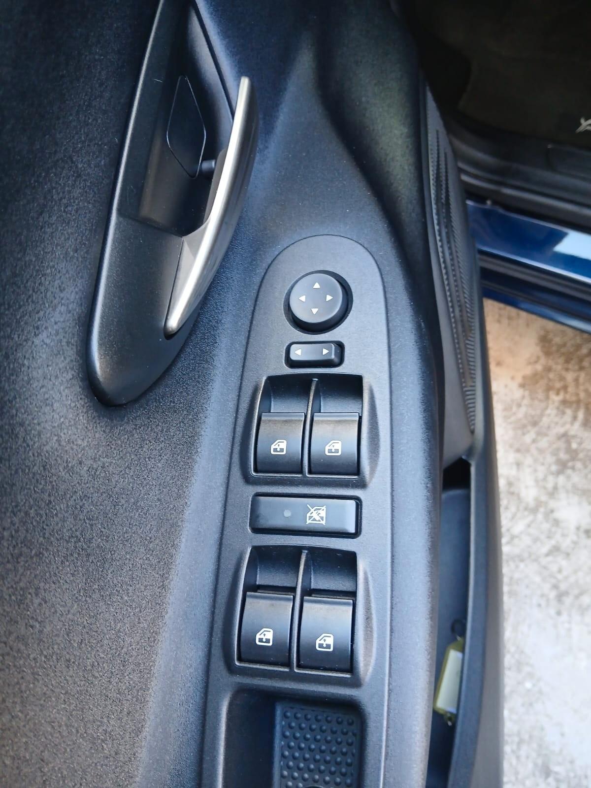 Lancia Ypsilon 1.2 69 CV 5 porte S&S Gold