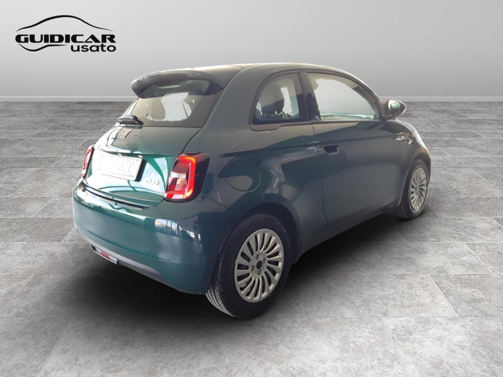 FIAT 500e - 500e 42 kWh La Prima