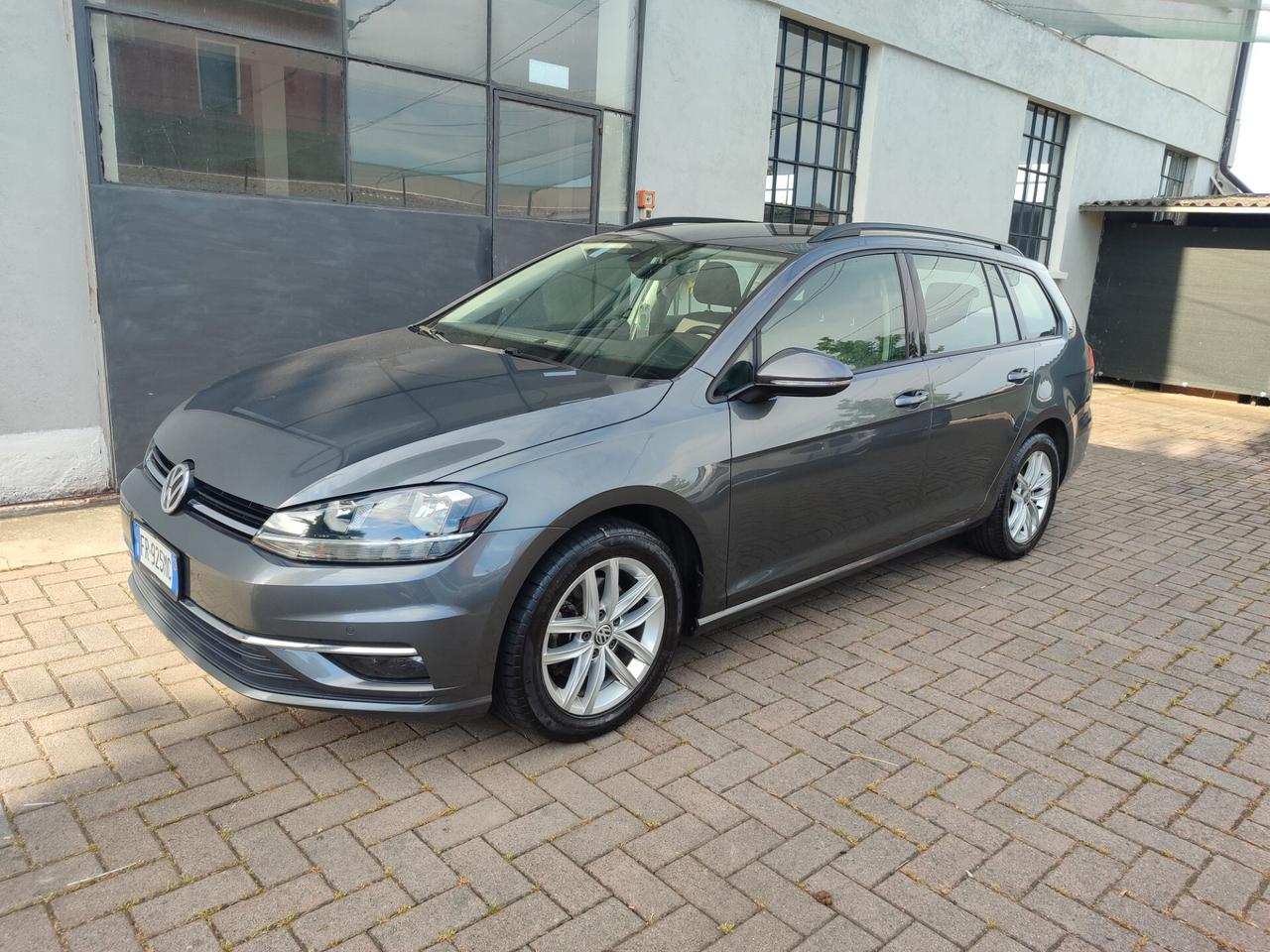 Volkswagen Golf Variant 1.6 TDI 115 CV 5p. Business BlueMotion Technology
