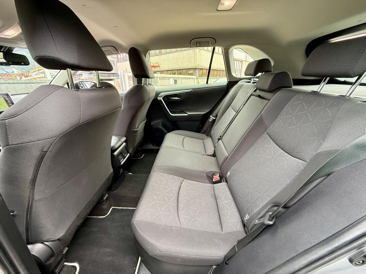 Toyota RAV4 2.5 HV E-CVT 2WD Style garanzia toyota