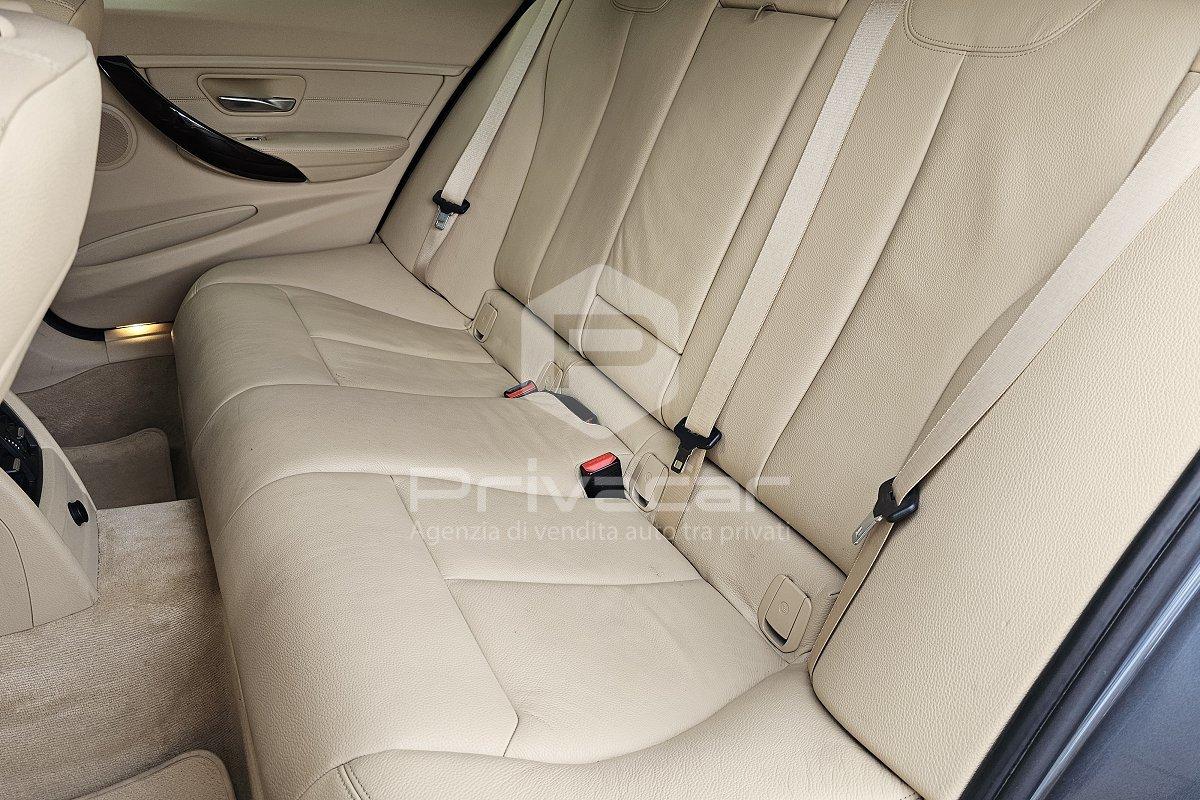 BMW 320d xDrive Touring Business Advantage