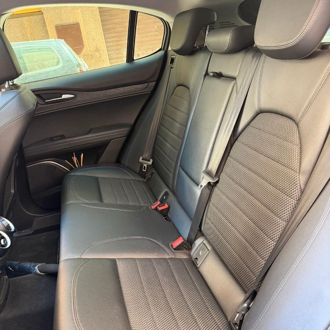 Alfa Romeo Stelvio 2.2 Turbodiesel 210 CV AT8 Q4