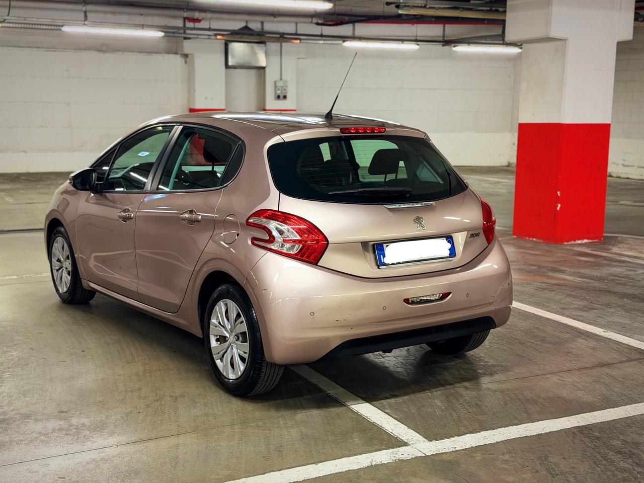 Peugeot 208 1.4 HDi 68 CV 5 porte Access