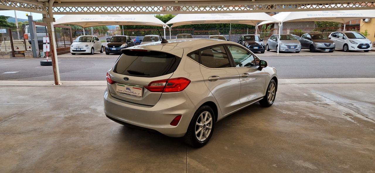 Ford Fiesta 1.1 75cv GPL Titanium ** Navi - Led - Park Assist **