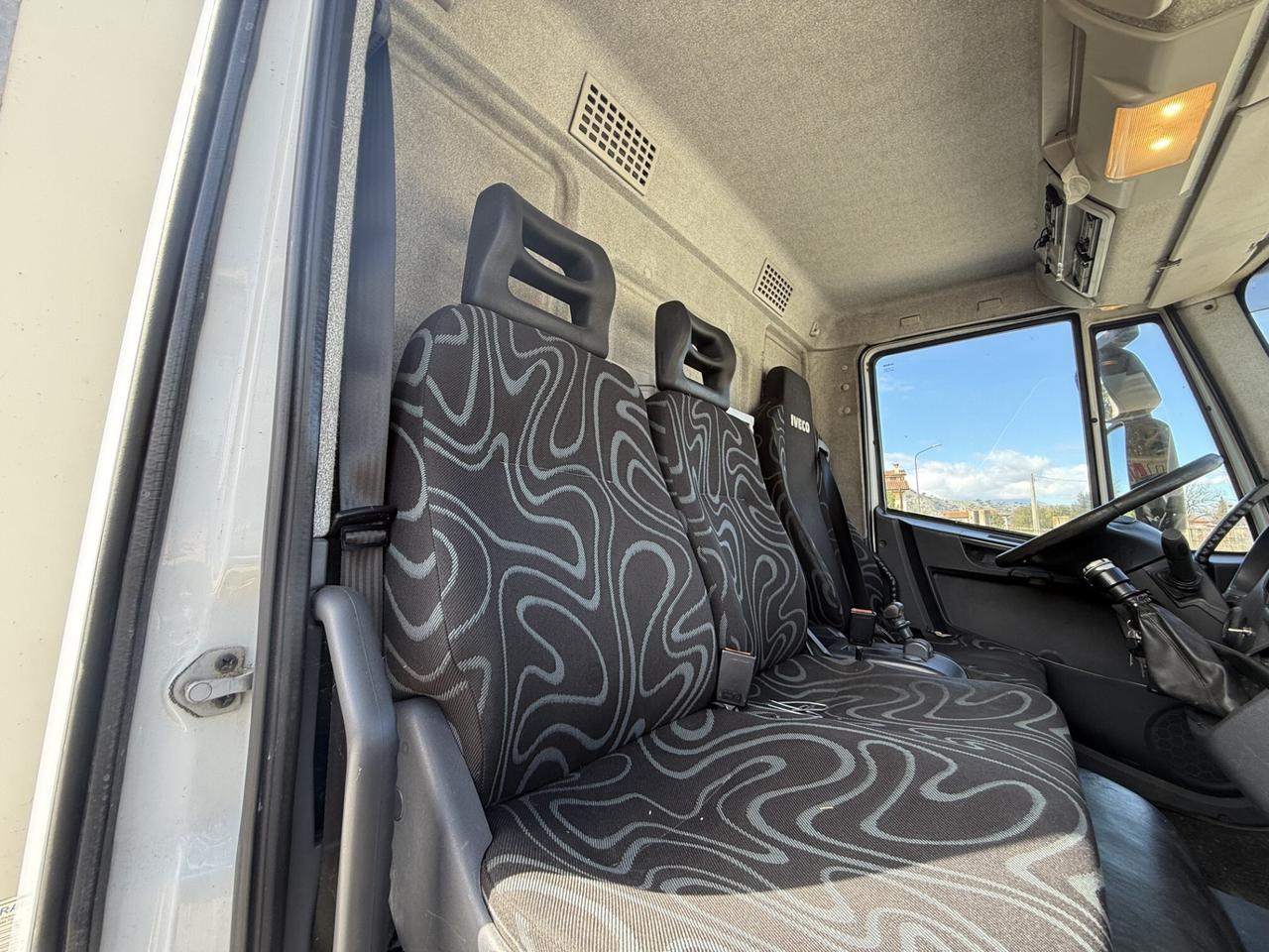 IVECO Eurocargo E5 100E22 con sponda idraulica e sospensioni regolabili/automatiche