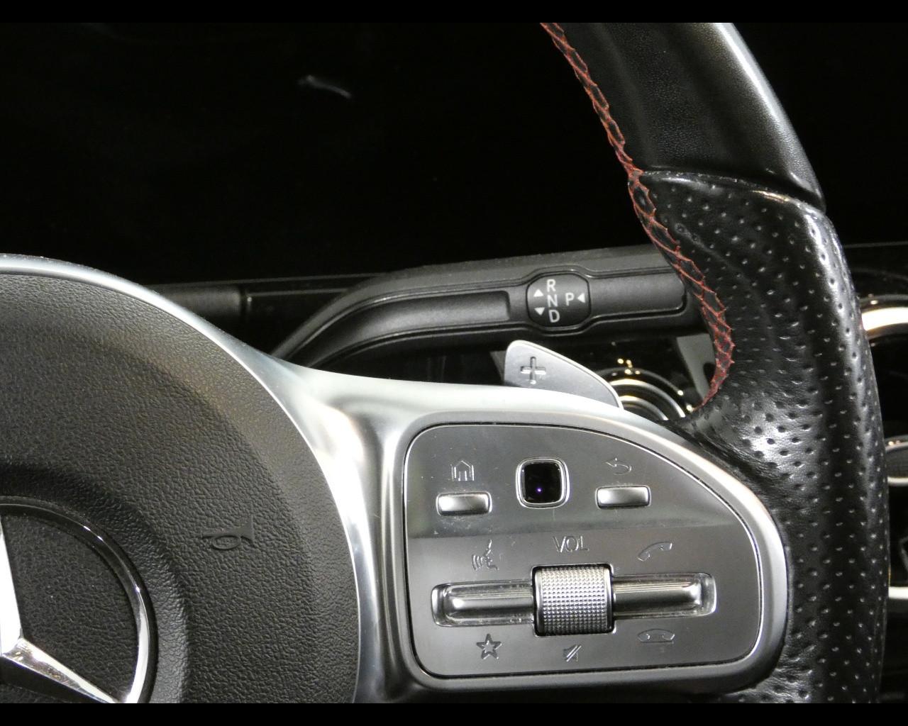 Mercedes-Benz GLA (H247) - GLA 200 d Automatic Premium